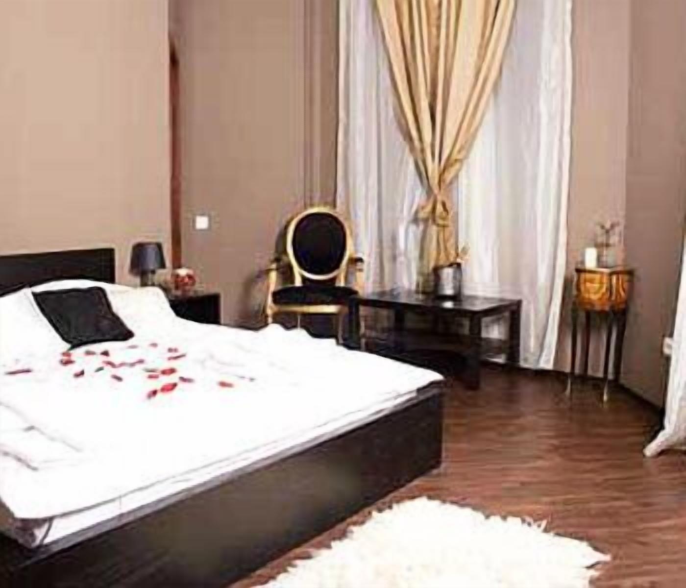 Hotel Papu Bukarest Eksteriør billede