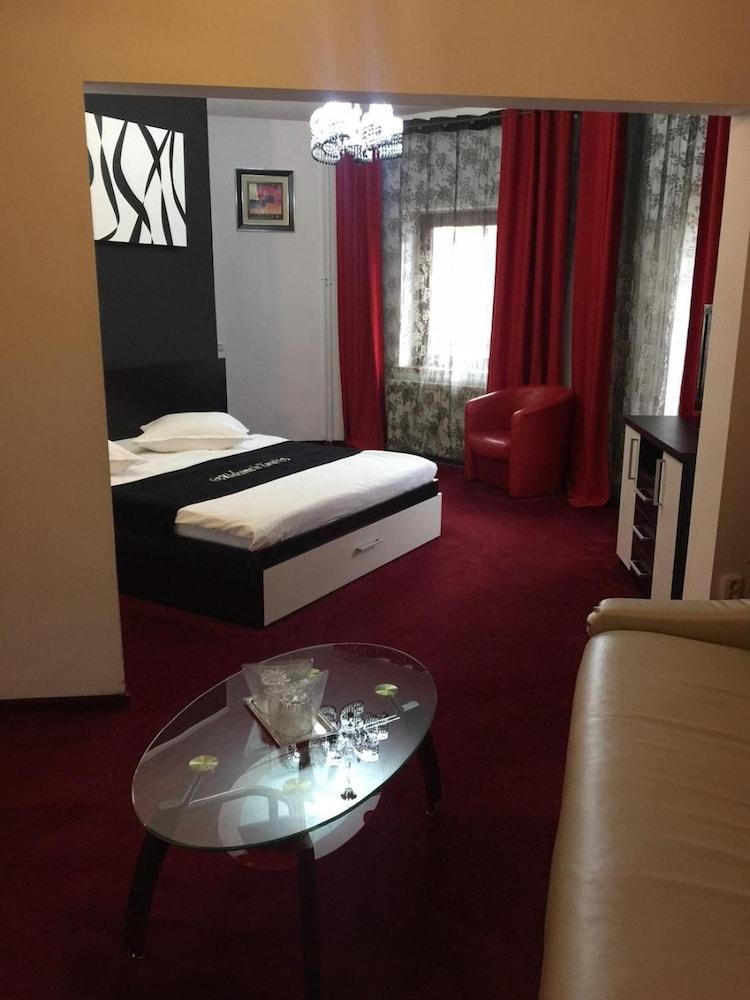 Hotel Papu Bukarest Eksteriør billede