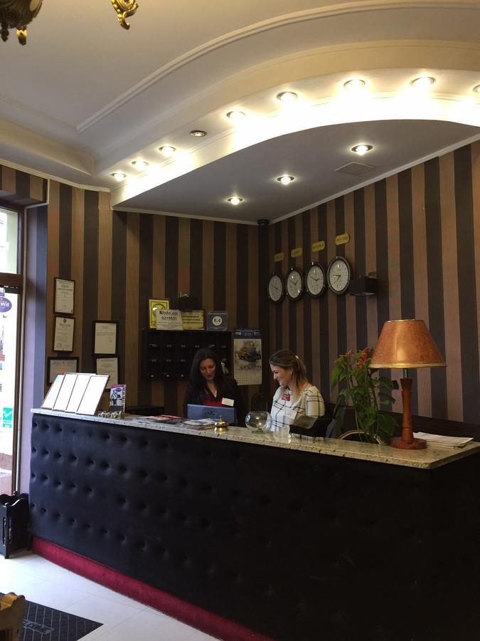 Hotel Papu Bukarest Eksteriør billede