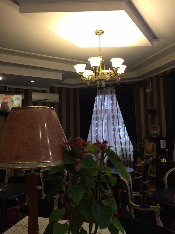Hotel Papu Bukarest Eksteriør billede